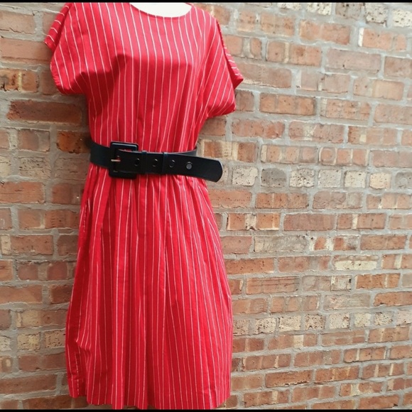 Dresses & Skirts - Stunning Vintage red 80’s pinstripe midi dress ♥️